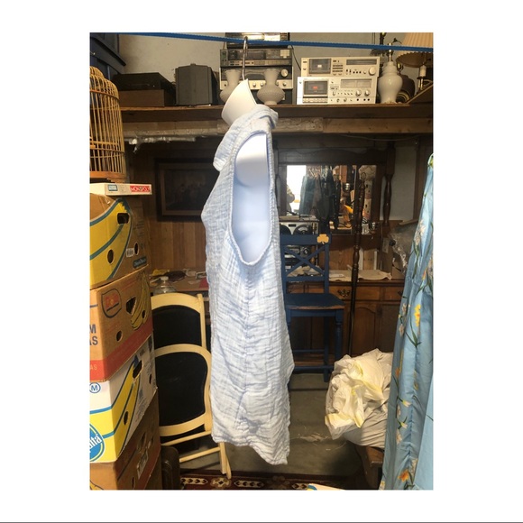 Blue Quarter Button-Up Tanktop - Picture 4 of 5